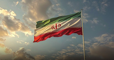 “İran’dan Sert Uyarı: Hürmüz Boğazı Kapalı, Geçiş Yapan Gemilere Ciddi Karşılık”