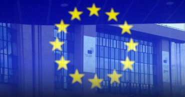 "İran'ın Körfez'de, Türkiye'de ve Azerbaycan'da gerçekleşen ayrım gözetmeyen saldırılarını kınıyoruz."