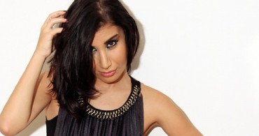 İrem Derici'den Bikinili Paylaşım! Sosyal Medyayı Salladı