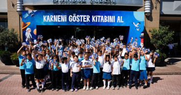İş Bankası şubeleri, karnelerini alan çocukları bekliyor