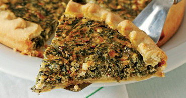 Ispanaklı ve Peynirli Kiş Tarifi 