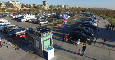 İSPARK otoparkında sistem arızası: Görevli vatandaşlardan 100 lira istedi