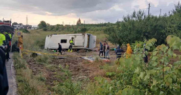 Isparta'da tur minibüsü şarampole yuvarlandı: 4 ölü, 16 yaralı