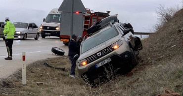 Isparta'da Üç Otomobilin Karıştığı Kaza: 8 Yaralı