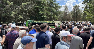Isparta'daki kazada hayatını kaybeden Keziban Baysal son yolculuğuna uğurlandı