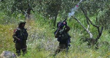 İsrail Askerleri Batı Şeria'da 4 Filistinliyi Yaraladı