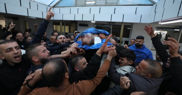 İsrail Askerleri Batı Şeria'da Filistinliyi Vurdu