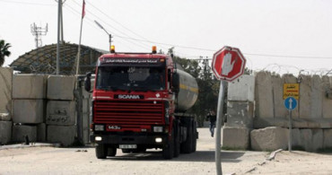 İsrail Gazze'ye Akaryakıt Girişini Askıya Aldı