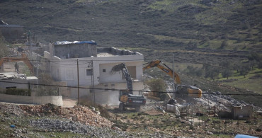 İsrail Ordusu Batı Şeria'da Filistinlilere Ait İki Evi Yıktı