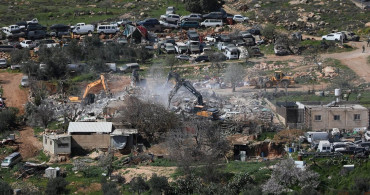 İsrail Ordusu Batı Şeria'daki Filistin Hanelerini Yıkmaya Devam Ediyor