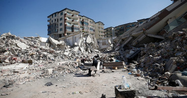 İsrail'in Gazze'deki Soykırımı 250. Gününü Doldurdu: Acı, Gözyaşı ve Enkaz