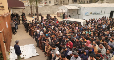 İsrail'in Gazze'ye Hava Saldırısı: Bir Polis Hayatını Kaybetti