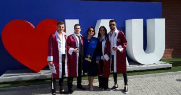 İstanbul Aydın Üniversitesi Öğrencilerinin Çalışması Kitaba Dönüştü