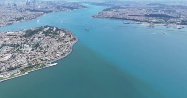 İstanbul Boğazı'nda Eşsiz Turkuaz Görüntüler