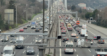 İstanbul Trafiği Akşam Saatlerinde Yoğunlaştı