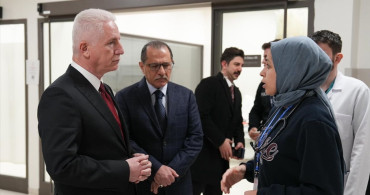 İstanbul Valisi Davut Gül Esenyurt'taki Kazazedeleri Ziyaret Etti