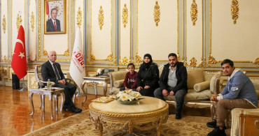 İstanbul Valisi Gül, Ambulansa Yol Açan Ahmet'i Makamında Ağırladı