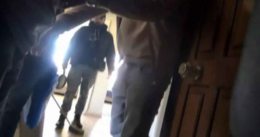 İstanbul'da akılalmaz olay: Ev sahibi evini kiralayan kiracıları eve kilitledi!