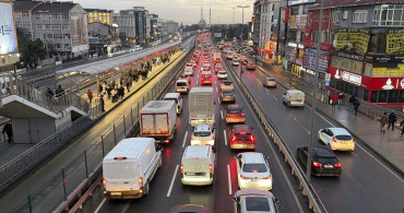İstanbul'da Akşam Trafik Yoğunluğu Yüzde 85'e Ulaştı