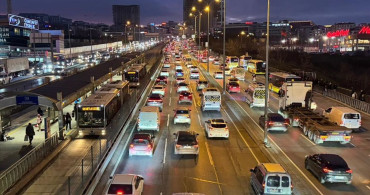 İstanbul'da Akşam Trafik Yoğunluğu Yüzde 89'a Ulaştı