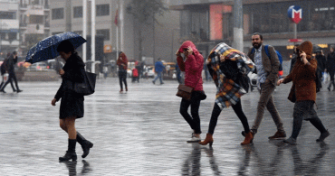 İstanbul'da Bu Hafta Hava Az Bulutlu ve Hafif Sağanak Yağışlı Olacak