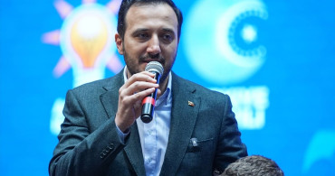 İstanbul'da 'Çocuk Gülerse Dünya Güler' Programı Düzenlendi