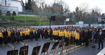 İstanbul'da Depremzedeler Anıldı