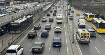 İstanbul'da İftar Öncesi Trafik Yoğunluğu Zirveye Ulaşmış Durumda