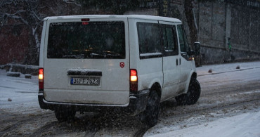 İstanbul'da Kar Yağışı Etkisini Gösteriyor