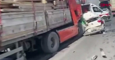 İstanbul'da korkunç zincirleme kaza! İş çıkışı trafik kilitlendi: Yaralılar var