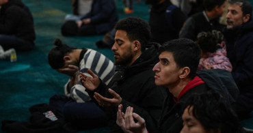 İstanbul'da Ramazan'ın Son Teravih Namazı Coşkuyla Kılındı