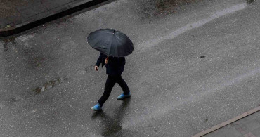 İstanbul'da Sağanak Yağış Etkili Oldu