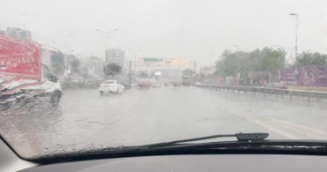 İstanbul'da Sağanak Yağış Hayatı Olumsuz Etkiledi