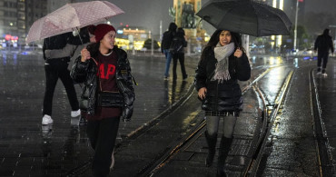 İstanbul'da Şiddetli Yağış ve Rüzgar Etkili Oluyor