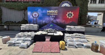 İstanbul'da son iki haftada 80 torbacı yakalandı, ele geçirilen 1 ton uyuşturucu emniyette sergilendi