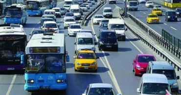 İstanbul'da Toplu Taşıma Araçlarının Yaş Sınırları Yükseltildi