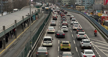 İstanbul'da Trafik Yoğunluğu Artıyor