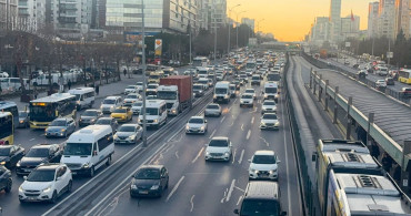 İstanbul'da Trafik Yoğunluğu Ramazan İle Artış Gösterdi