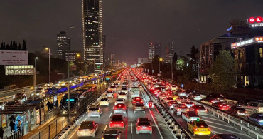İstanbul'da Trafik Yoğunluğu Yüzde 83'e Ulaştı