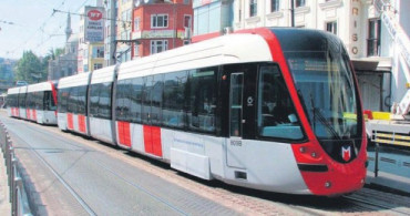 İstanbul'da Tramvay Hattında Arıza Meydana Geldi Seferler Aksadı