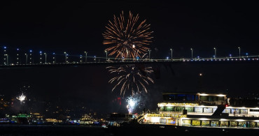 İstanbul'da Yeni Yıl Kutlamaları: Coşku ve Havai Fişek Gösterileri