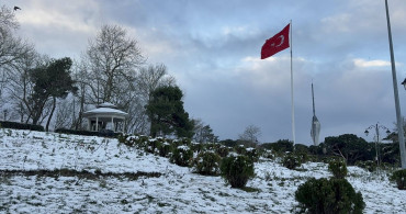 İstanbul'da Yeni Yılın İlk Karı