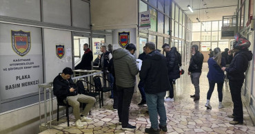 İstanbul'daki Plaka Basım Merkezlerinde Yoğunluk