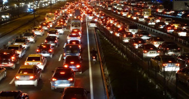 İstanbullu Sürücüler Günde Kaç Saatini Trafikte Geçiriyor?
