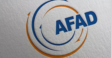 İstanbul'u etkisi altına alan sağanak yağış hayatı olumsuz etkiledi! AFAD vatandaşlara tedbirli olmaları konusunda uyardı!