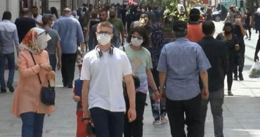 İstiklal Caddesi'ndeki Kalabalık Önlenemiyor