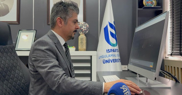 ISUBÜ Rektörü Yılmaz Çatal, Anadolu Ajansı'nın Yılın Kareleri Oylamasında