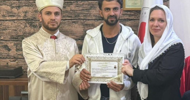 İsveçli Sara Madelen Engman İslam'ı Seçti