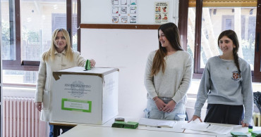 İtalya'daki Yargı Reformu Referandumu Sonuçları Bekleniyor