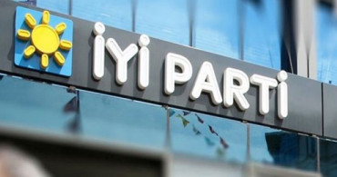 İYİ Parti Akdeniz İlçesi Adayı Akif Çiftçi'nin Belgeleri Yetişmeyince Demokrat Parti'den Aday Oldu